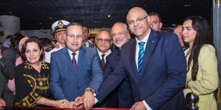 محافظ الإسكندرية ووزير التعليم العالى يتفقدان معرض عشرون عامًا من الحفائر بحدائق الشلالات