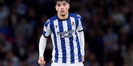 ريال سوسيداد يبلغ ريال مدريد وبرشلونة: مدافعنا مقابل 50 مليون يورو