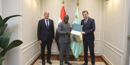 وزير الزراعة يشهد ختام البرنامج التدريبي لـ 11 مبعوثًا أفريقيًا في "إدارة معالجة المياه ومكافحة الملوحة"