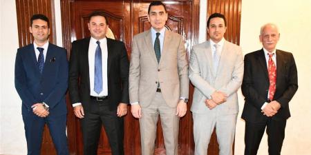 وزير الرياضة يعقد اجتماعًا مع مجلس اتحاد الشراع لمناقشة الاستعدادات لبطولة العالم