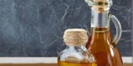 زيت اللوز.. سرّ طبيعي لبشرة نضرة وصحية