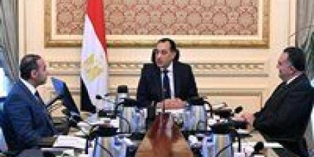 رئيس الوزراء يجتمع برئيسي هيئة الرقابة المالية والبورصة المصرية