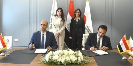 وزيرة الإسكان والمدير التنفيذي للأكاديمية الوطنية للتدريب يوقعان بروتوكول تعاون