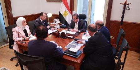 وزير الصحة يبحث القضايا الواردة من النيابة العامة خلال اجتماع اللجنة العليا للمسؤولية الطبية