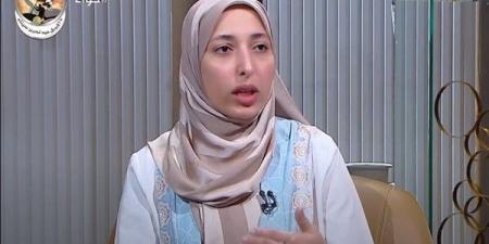 كيف نُخفف عن المحتضرة في لحظاتها الأخيرة.. أمينة الفتوى توضح