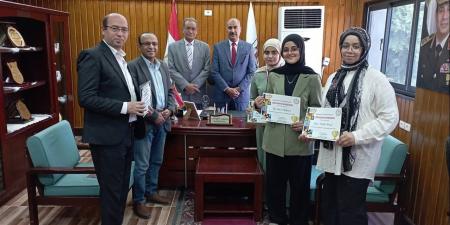 وكيل تعليم ببني سويف يكرّم الطلاب المشاركين في المسابقة العالمية ISEF 2026