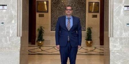 عميد حقوق عين شمس يشارك في إعداد تشريع حماية الأطفال من السوشيال ميديا