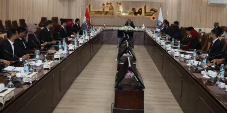 لقاء الابن والأب.. حوار مفتوح بين إدارة جامعة قنا والطلاب لطرح الرؤى والحلول