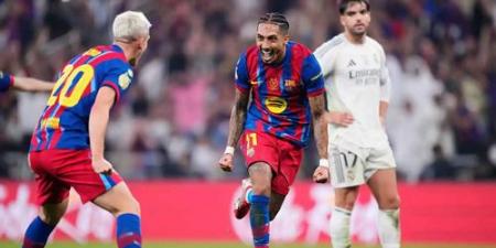 ريمونتادا تاريخية.. كيف تفوق برشلونة على ريال مدريد في سباق الليجا؟