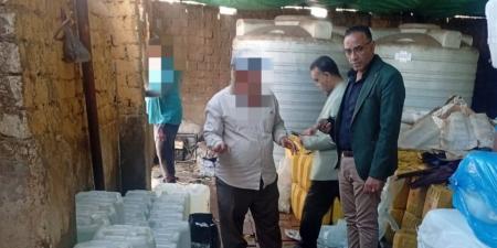 ضبط 15 طن أسمدة زراعية سائلة مجهولة المصدر بالمنوفية