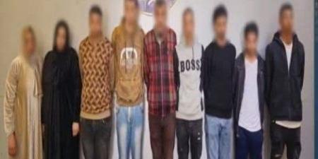 بدء محاكمة المتهمين في واقعة إجبار شاب على ارتداء ملابس نسائية ببنها