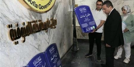 محافظ المنوفية يتفقد عدداً من اللوحات التي سيتم تثبيتها بالشوارع والميادين الرئيسية