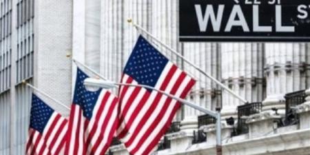 وول ستريت: تراجع طفيف للمؤشرات الأمريكية بعد قمم قياسية وترقب لـ "الفيدرالي"