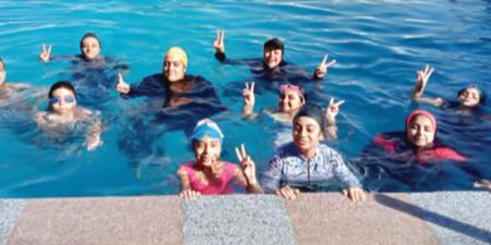 المتميزة أسماء جلال أول مدربة سباحة للسيدات فى بنى سويف