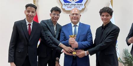 النعماني يُتوج كلية الهندسة بلقب الموسم الأول من "عباقرة جامعة سوهاج الأهلية"