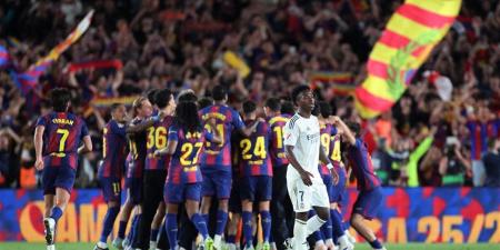 برشلونة ضيفًا على ديبورتيفو ألافيس بعد التتويج بلقب الدوري الإسباني
