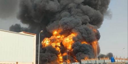 محافظ الشرقية يتابع تداعيات حريق مصنعين بالمنطقة الصناعية الثالثة بالعاشر من رمضان