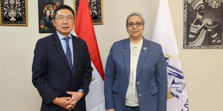 رئيسة "القومي للمرأة" تستقبل سفير سنغافورة لبحث سبل التعاون