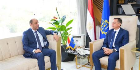 وزير العمل يوجه بشمول جميع عمال المناجم والمحاجر بإعانات الوفاة.. ويؤكد: الدولة لا تنسى أبنائها