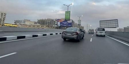 سيولة مرورية تامة واختفاء التكدسات بأغلب المحاور والميادين الرئيسية