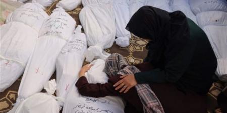 مقتل وإصابة العشرات في غارات إسرائيلية غربي غزة