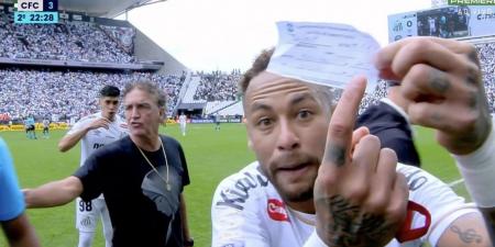 جنون نيمار بسبب تصرف مُثير للجدل في الدوري البرازيلي.. صورة