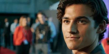 تشارلي إيفانز ينضم إلى الموسم الثاني من مسلسل “بارادايس” في دور رئيسي