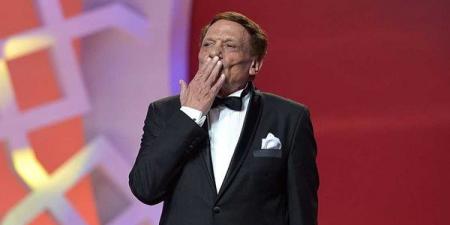 الفنان محمد إمام يحتفل بعيد ميلاد الزعيم (فيديو )