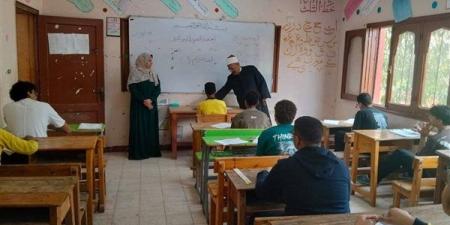 طلاب الإعدادية الأزهرية يؤدون امتحاني أصول الدين والدراسات بالإسماعيلية