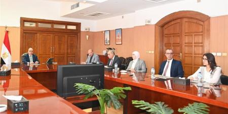 وزير الري يبحث مع مستشار إمبراطور اليابان تعزيز التعاون في قضايا المياه والمناخ