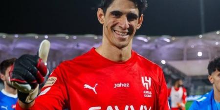 ياسين بونو يواصل صناعة المجد مع الهلال.. أرقام قياسية تؤكد تفوقه في الملاعب السعودية