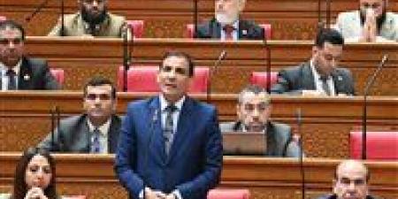 محمد عبد العليم داود: مصر غارقة في الديون وكل مولود جديد بييجي شايل 150 ألف جنيه مديونية