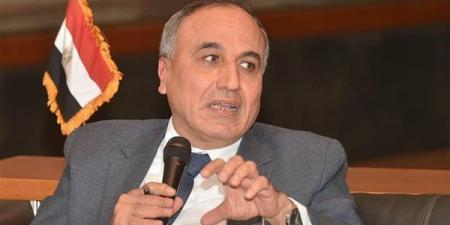 عبد المحسن سلامة: ترك الأطفال فريسة للإنترنت المفتوح دون غطاء قانوني يدمر الأجيال الناشئة