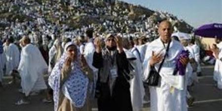لماذا يندفع المرضى وكبار السن نحو مكة بقلوب فرحة؟.. عالم أزهري يُجيب
