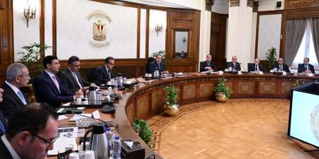 رئيس الوزراء يتابع موقف تعديلات قانون نظام التأمين الصحي الشامل