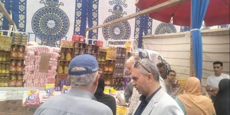 إقبال كثيف على معرض “اليوم الواحد” بالزقازيق.. وتخفيضات كبيرة على السلع استعدادًا للعيد