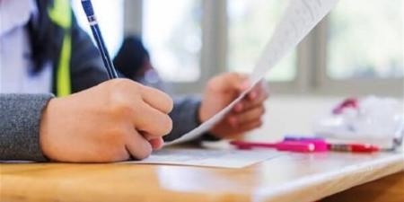 "الدستور" تقدم مراجعة شاملة على الجرامر في اللغة الإنجليزية للشهادة الإعدادية