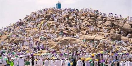 "اللهم لبيك".. أعظم المشاهد الإيمانية ولحظات لا تُنسى في صعيد عرفات