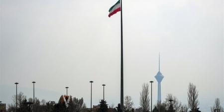 الخارجية الإيرانية تتهم واشنطن بانتهاك وقف إطلاق النار بعد غارات قرب مضيق هرمز