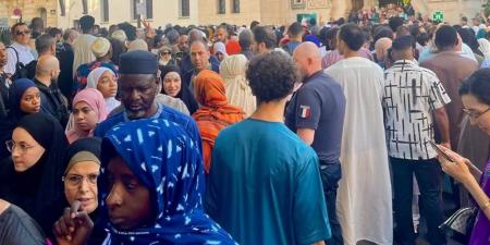 تكبيرات "الأضحى" في فرنسا.. آلاف المسلمين يحيون العيد بمسجد باريس الكبير