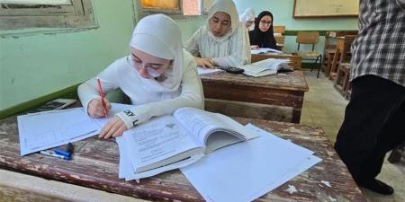 تسريب امتحانات الثانوية العامة.. الحبس والغرامة للمخالفين