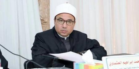 حكم تصفيق الرجال عند سماع الأناشيد والمدائح النبوية؟.. أستاذ بالأزهر الشريف يوضح