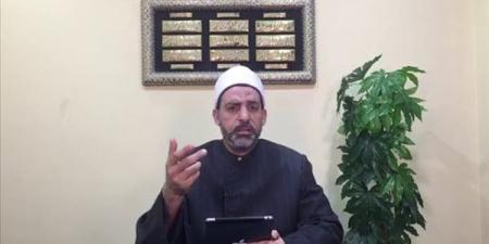 هل يجوز وضع المكياج والخروج به؟.. أمين الفتوى يوضح