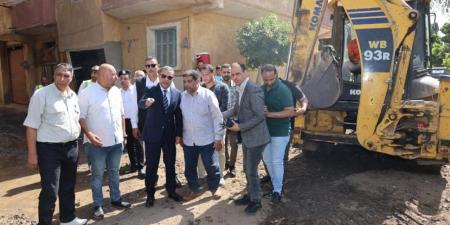 محافظ المنوفية يتابع إصلاح انفجار خط مياه ميت خاقان ويوجه بسرعة إعادة الخدمة للمواطنين