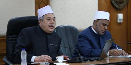 أيمن عبدالغني والشرقاوي يجتمعان برؤساء فرق المتابعة المكلفة بمتابعة لجان الثانوية الأزهرية