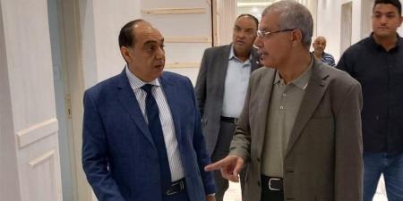 رئيس جامعة الزقازيق يتفقد تطوير المبنى الجديد بمدينة التحرير الجامعية