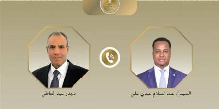 وزير الخارجية ونظيره الصومالي يبحثان تطورات الأوضاع بالصومال