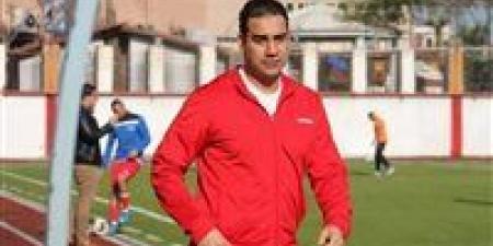 عبداللطيف الدوماني مديرا فنيا لفريق دكرنس في الموسم الجديد بالدوري الممتازب