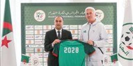 تجديد عقد السويسري بيتكوفيتش مدرب منتخب الجزائر لمدة عامين قادمين