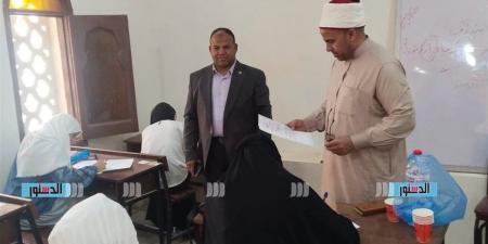 مدير أوقاف مطروح يتابع امتحانات نهاية العام بمركز الثقافة الإسلامي